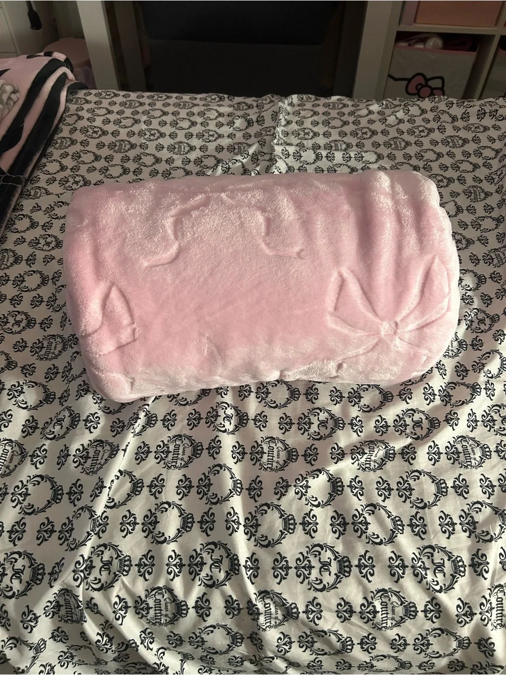 Pink soft bow plush blanket
